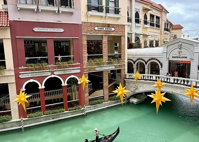 Venice Luxe Cozy Suite, Type, Pool, Kitchen, Netflix, Canal Mall Access Max 3 Guests Only